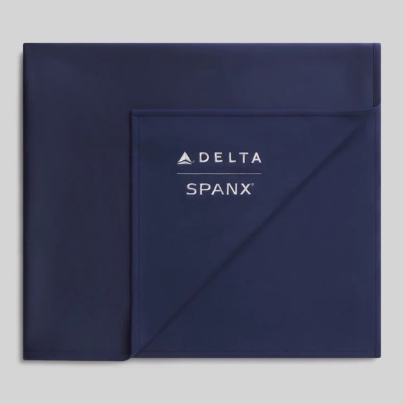 Delta x SPANX AirEssentials Blanket NWT Timeless Navy